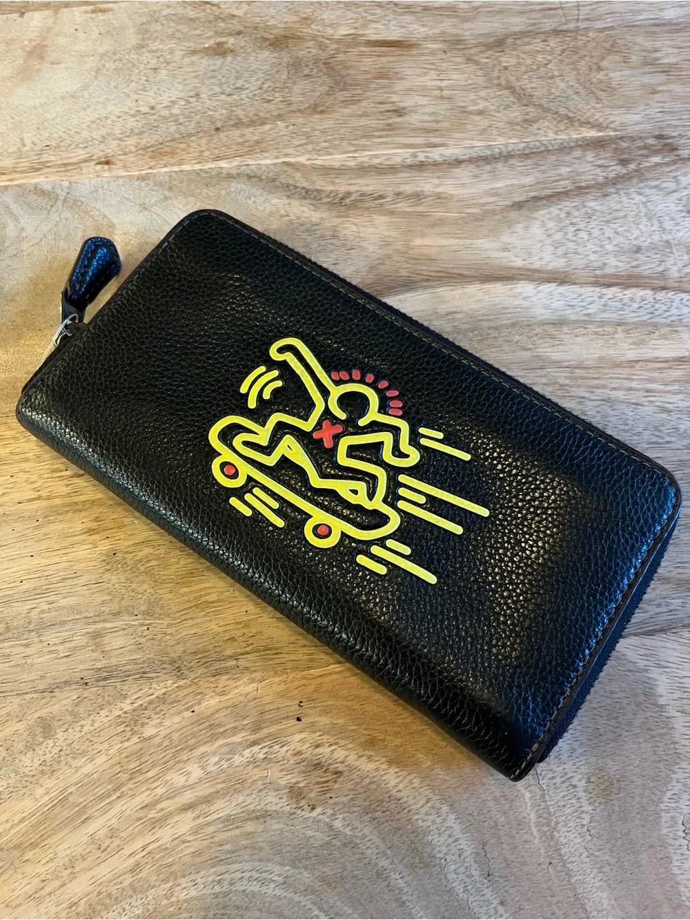 Coach x Keith Haring Boarding Man Long Zip wallet F87107 Black Outlet - Picture 1 of 9